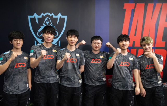 配合让人想 配合让人想