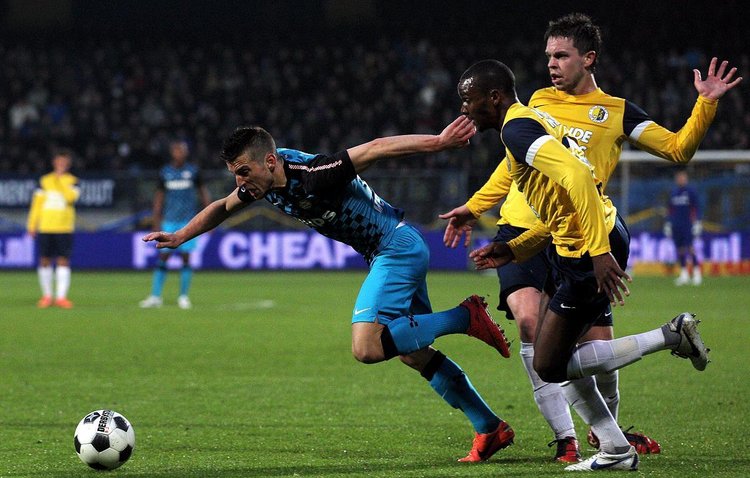 员吸引中卫 员吸引中卫